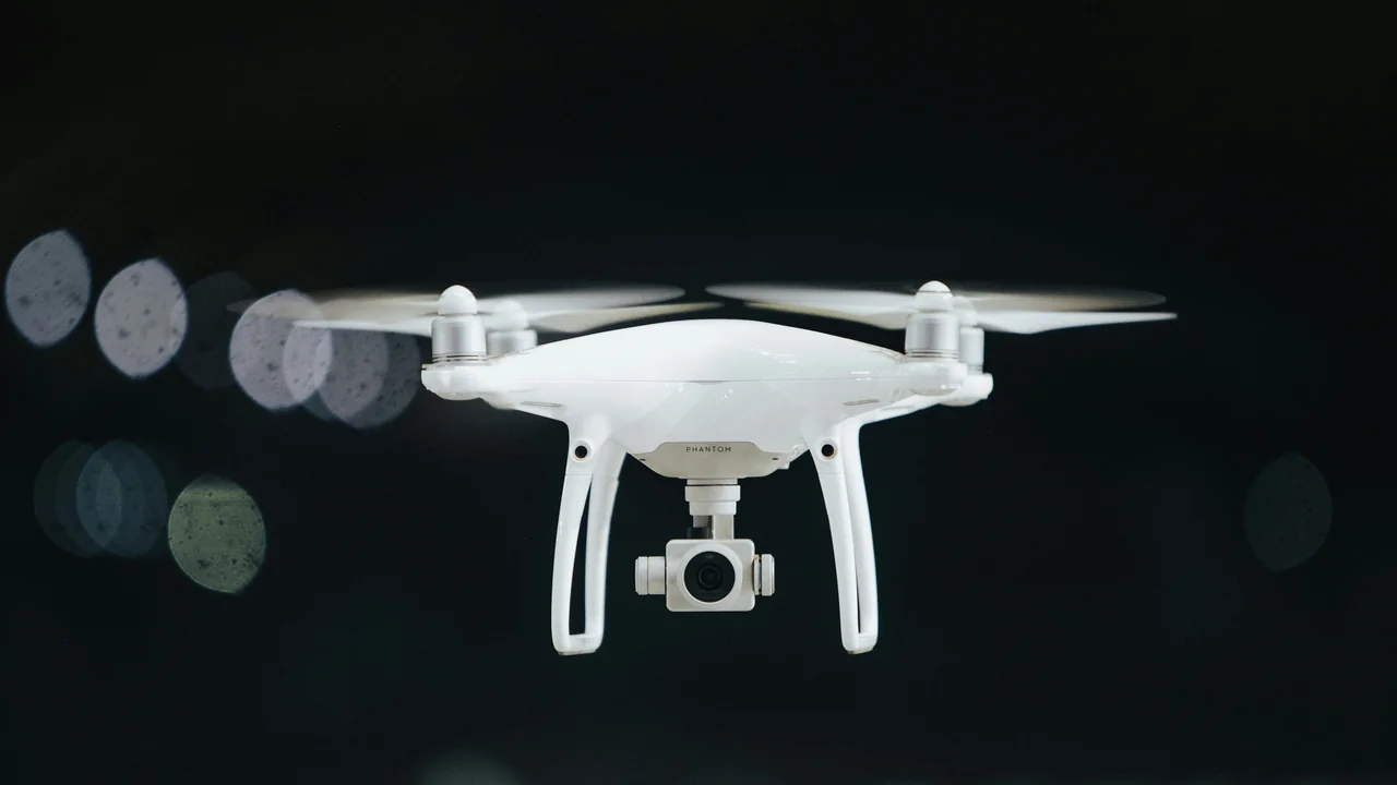 Hawaii Drone Laws 2026: Beaches, State Parks & What’s Allowed